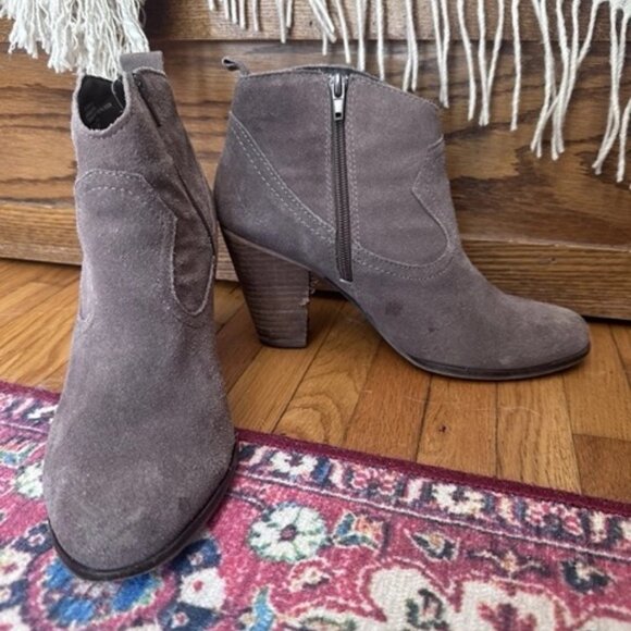 Steve Madden Plover Suede Western Style Booties - 7.5 - Picture 1 of 5